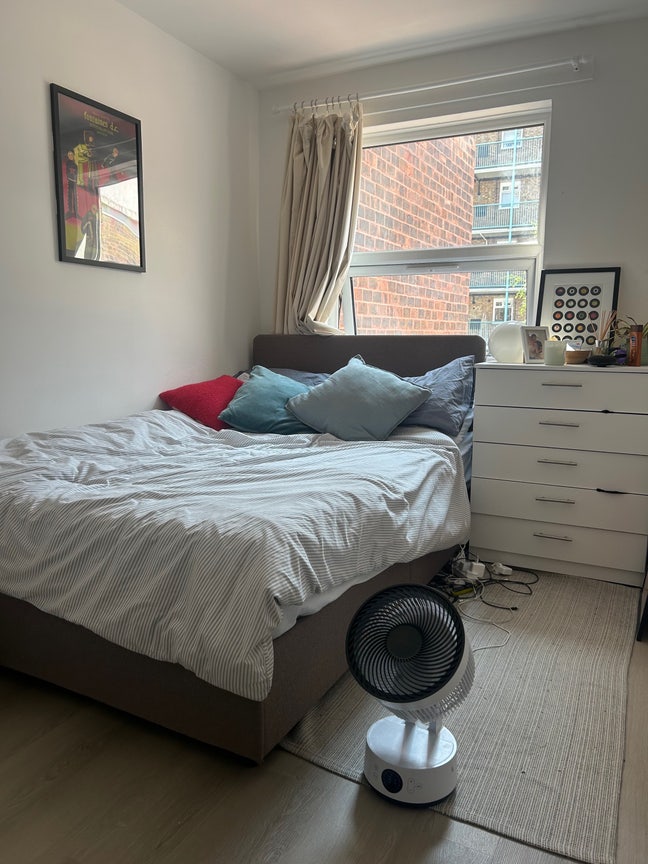 Double room next to Victoria Park Main Photo