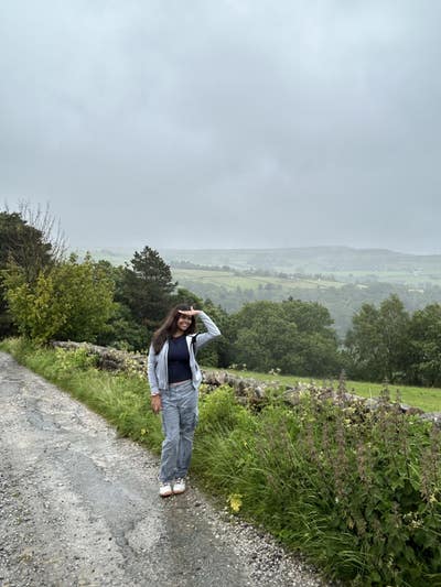25 year old Female seeks a double room Main Photo