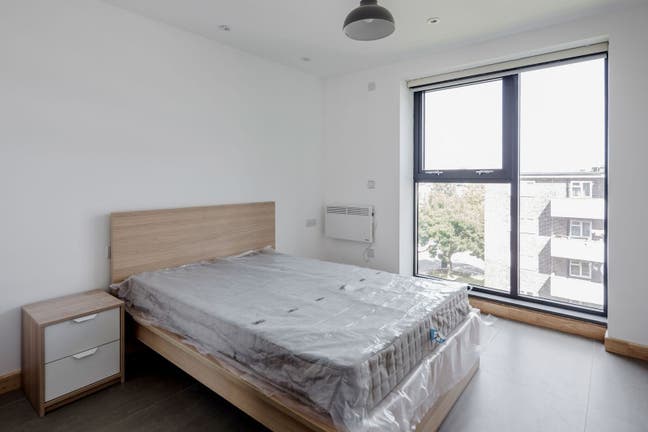 High Spec 3 bed 2 bath apartment.  Main Photo