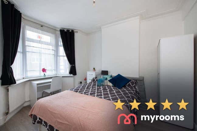 2 Spacious Double Rooms in Royal Docks / E16 Main Photo