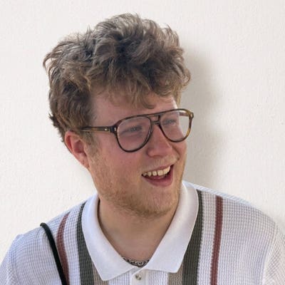 Professional Male seeks a double room Main Photo