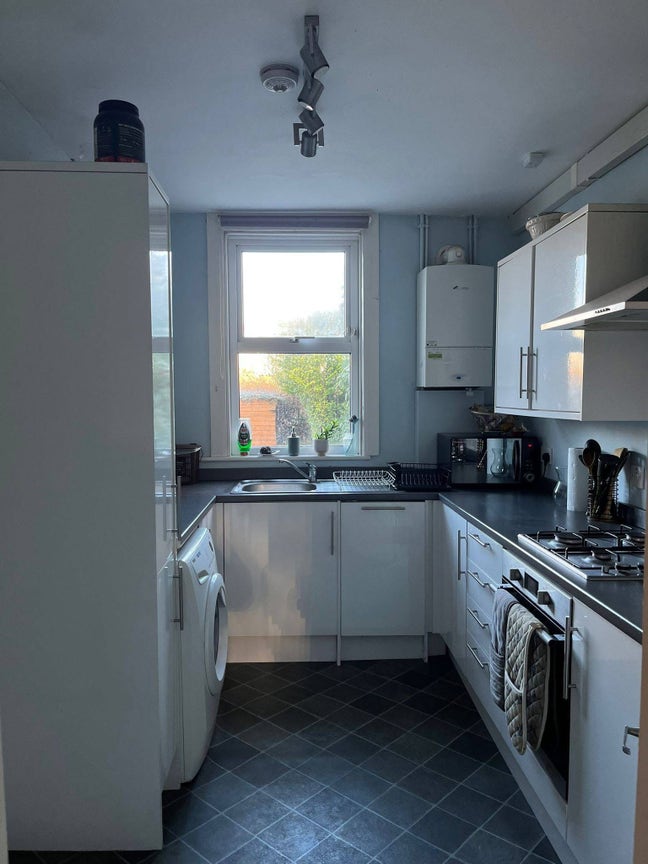 Room available in Wimbledon - great deal! Main Photo