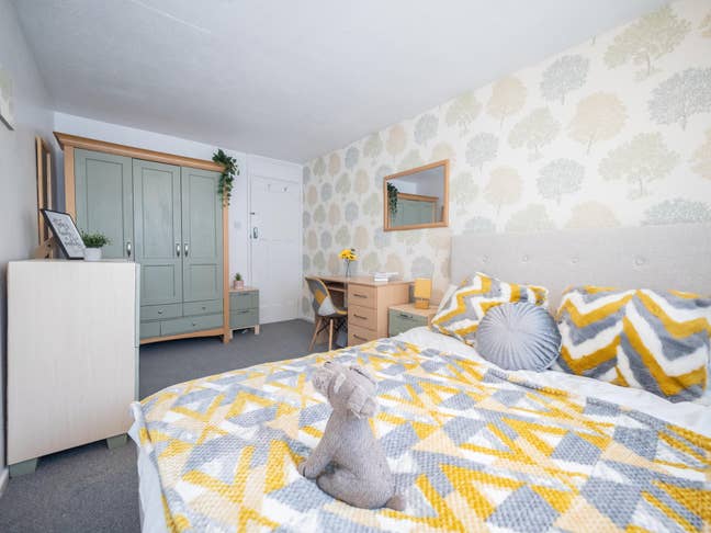 *Luxury Double Room- 5 mins walk from city centre* Main Photo