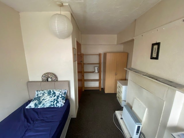 Rooms For Rent Heathrow-Single Room In Hayes Main Photo