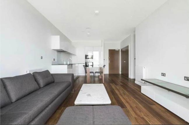 Modern 1 Bed Apartment | Concierge | Pet Friendly Main Photo