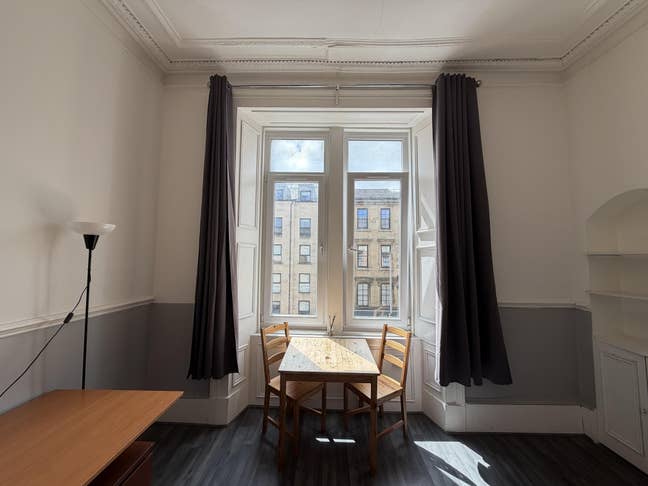 Students Only - One  Double Room Available to Let Main Photo