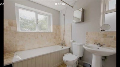 Double room in quiet cottage share  Main Photo