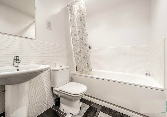 2 bedroom flat available for rent Main Photo