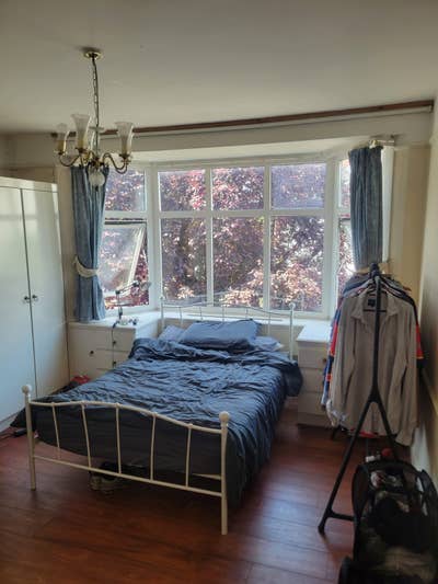 3 Mates looking for a new housemate Main Photo