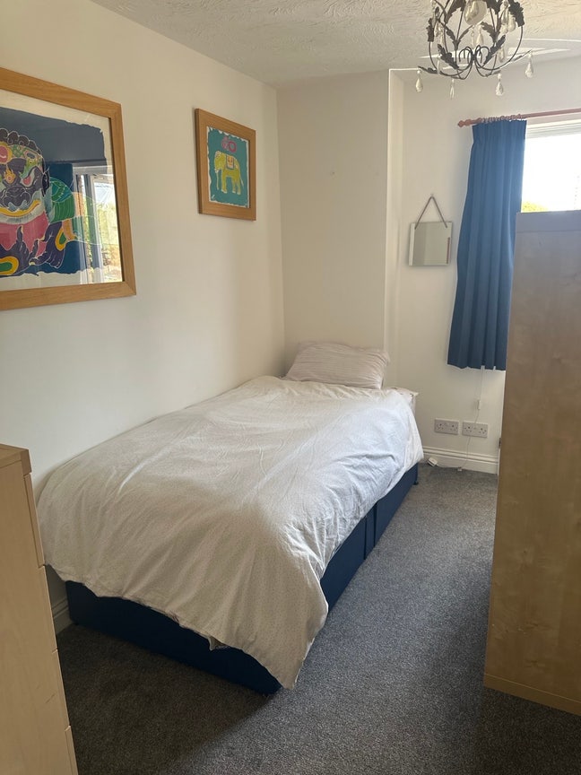 Cozy Single room in spacious house  Main Photo