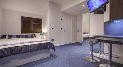 Brilliant Studio Available Now Main Photo
