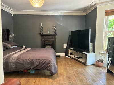 Large Triple Room Available- Fully Furnished  Main Photo
