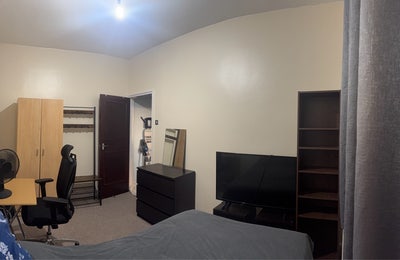Double room (For 1 person), 2 min to walk to Ungwn Main Photo