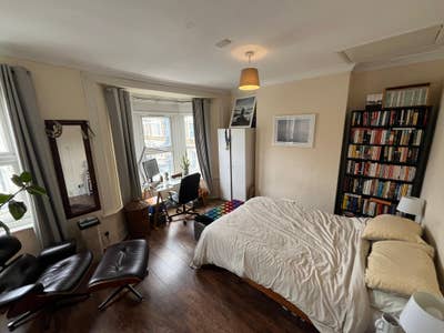 Spacious Double Room, E3, Mile End   Main Photo