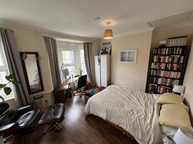 Spacious Double Room, E3, Mile End   Main Photo