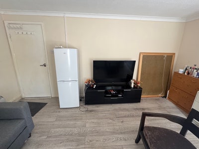 Massive Double bed room Main Photo