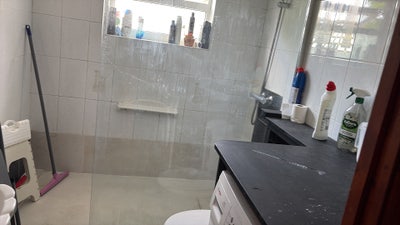 Room near town center  Main Photo