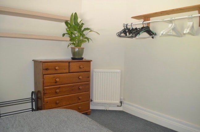Lovely double room in quiet house Main Photo