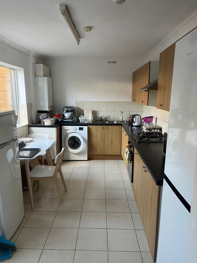En-suite single room Main Photo