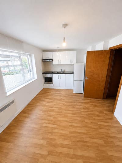 1 Bed Flat, Middleham Road, N18 Main Photo