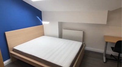 En-suite fully furnished double bedroom Main Photo