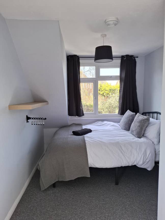 1 exec-standard rooms available in 4-bed house Main Photo