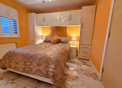 Furnished Rooms to Rent – Great Location Main Photo