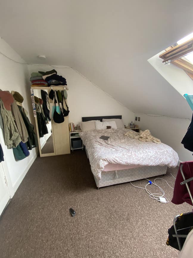 Spare room in Leith Main Photo