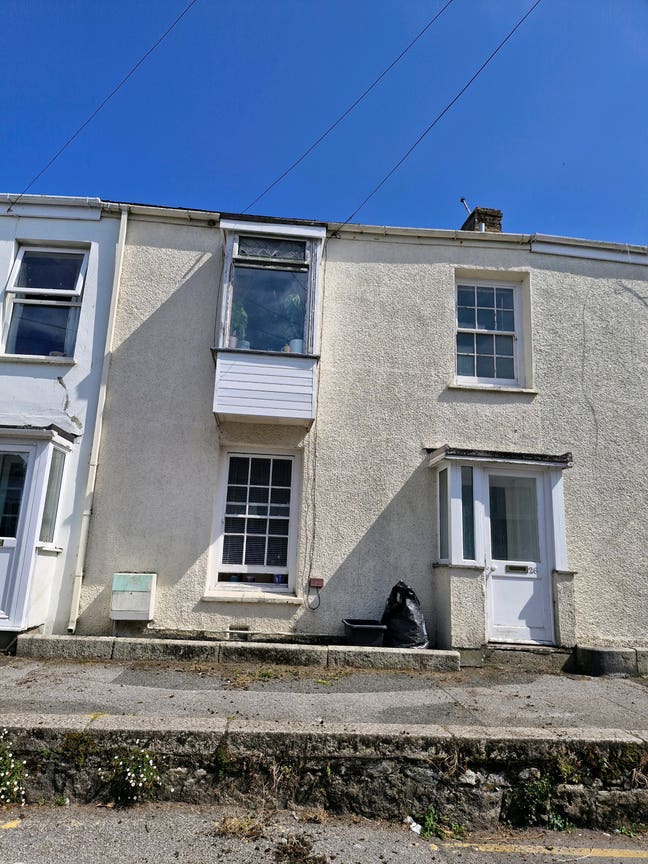 Falmouth Student House with ample parking Main Photo