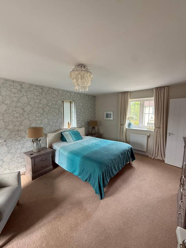 Double Room + Private Bathroom + Bills Inc Main Photo