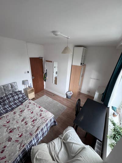 Last Room in Our Flat - Join a Calm House 🔥 Main Photo