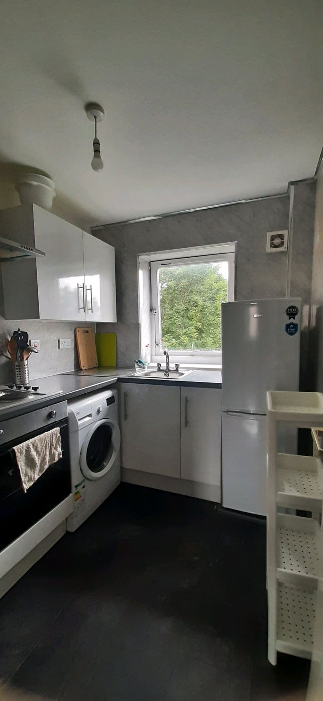 3 Bedroom Flat in the West End of Glasgow Main Photo