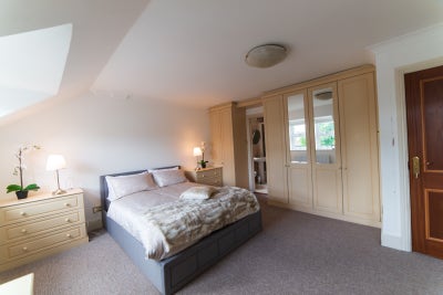 Big double en-suite / W4 Main Photo