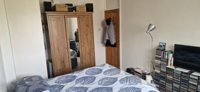 House share professional- Thatcham Main Photo