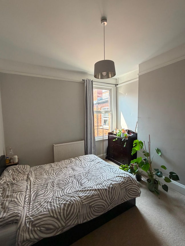Two Spacious Furnished Double Rooms Available Main Photo