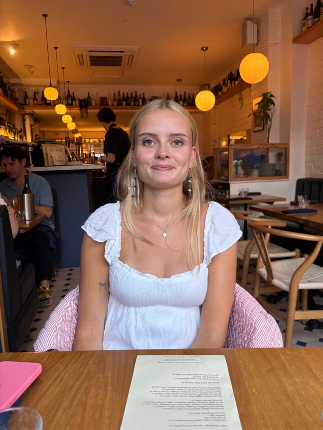 Hi! I’m a 23-year-old scientist looking for... Main Photo