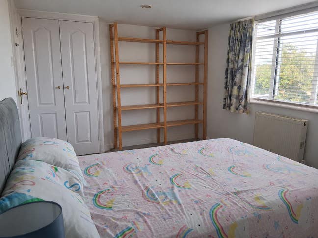 Spacious Double Room with Private Bathroom – Bi Main Photo