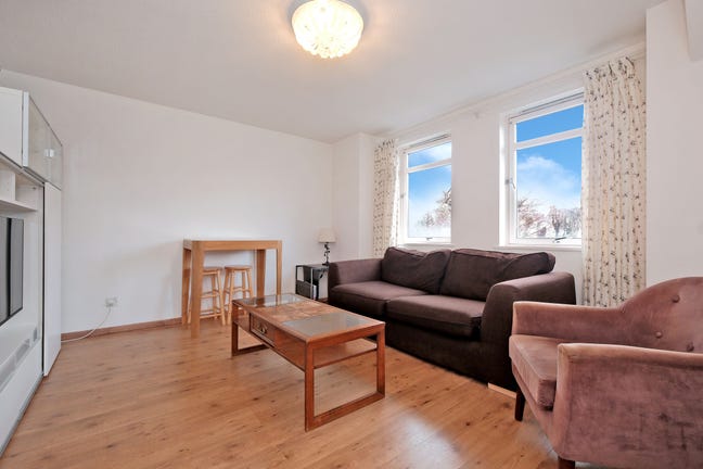 Spacious, West End 2 bedroom Main Photo