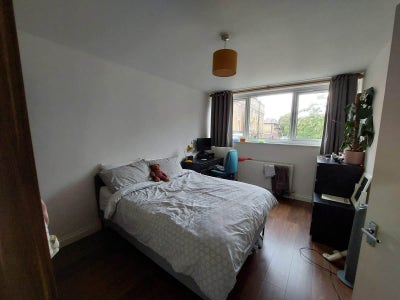 Lovely Double Room in Bethnal Green - Avail 5 Sept Main Photo