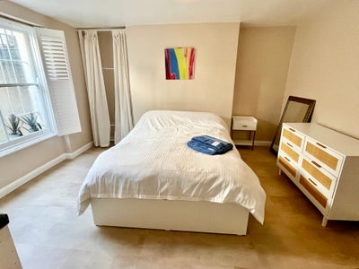 Dbl Room Holland Park Pref Woman LGBTQ+ Inclusive Main Photo