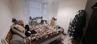 Spacious double room available - 1st of August Main Photo