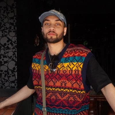 25 Year Old Canadian Male Looking for Flat Main Photo