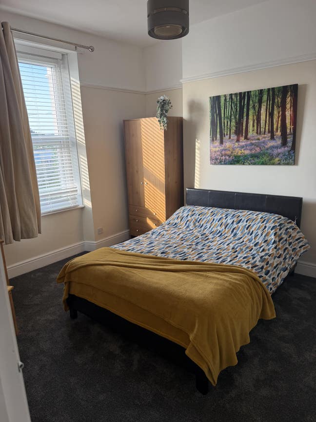 Double room to rent in shared house  Main Photo