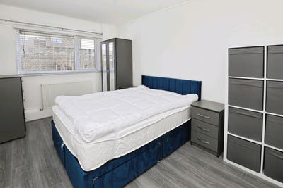 2 spare rooms available  Main Photo