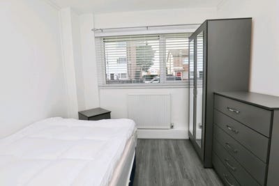 One spare room available  Main Photo