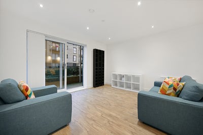 1-Bed Furnished Flat - Luton, LU2 Main Photo