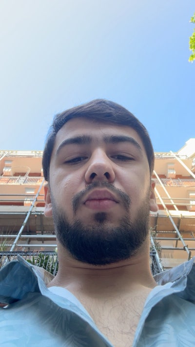 I’m a clean, friendly, and active young pro... Main Photo