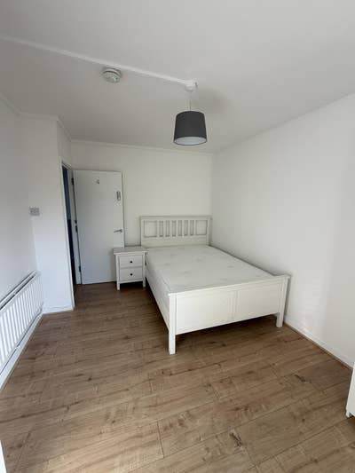 Last double bedroom in Wapping! (15Ross) Main Photo