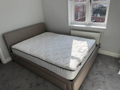 Furnished double room in modern property Main Photo