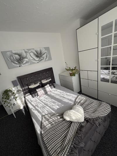 A cozy double room for rent  Main Photo